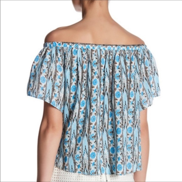 Astr Nordstrom Aztec Print Off The Shoulder Top - Picture 3 of 6
